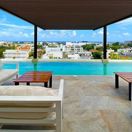 Seaview Roof Pool, Gym Onsite, 4 Blocks To 5Th Ave Apartment